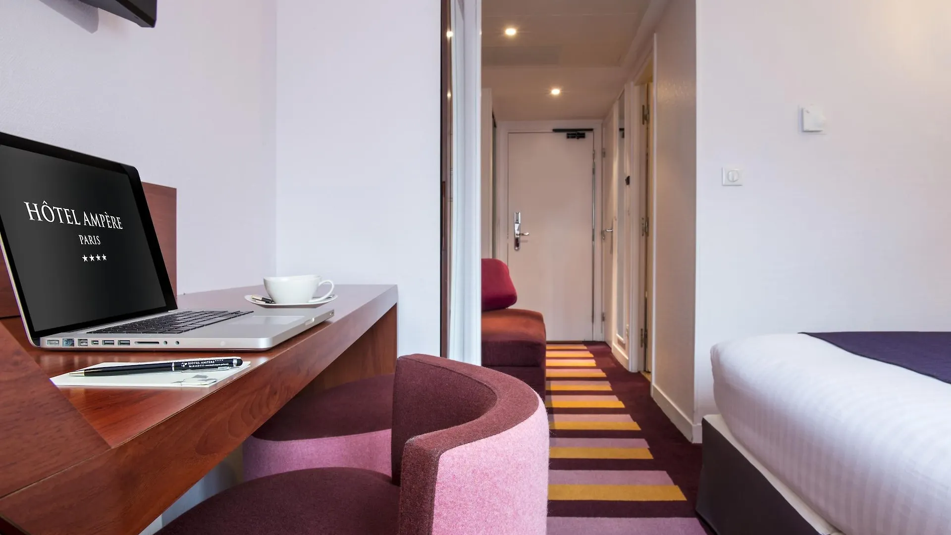 Hotel Ampere 4*