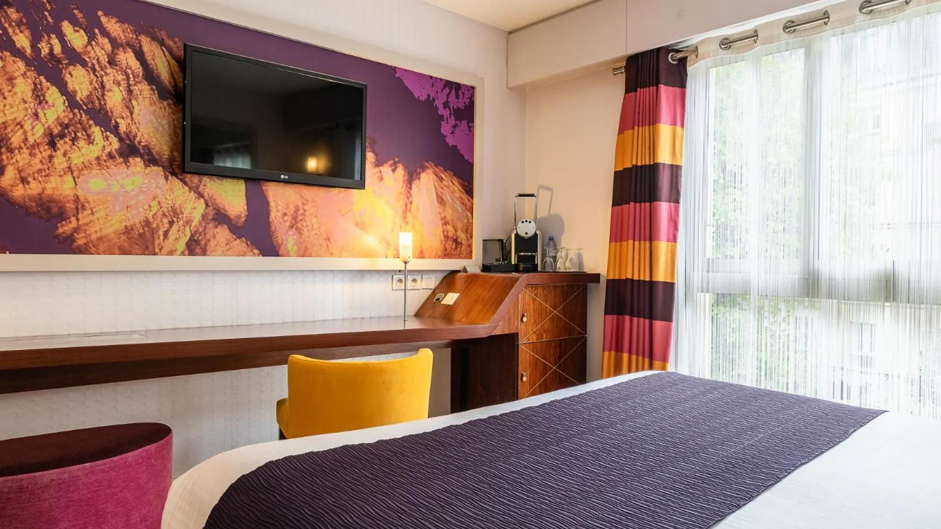 Ampere Hotel 4*