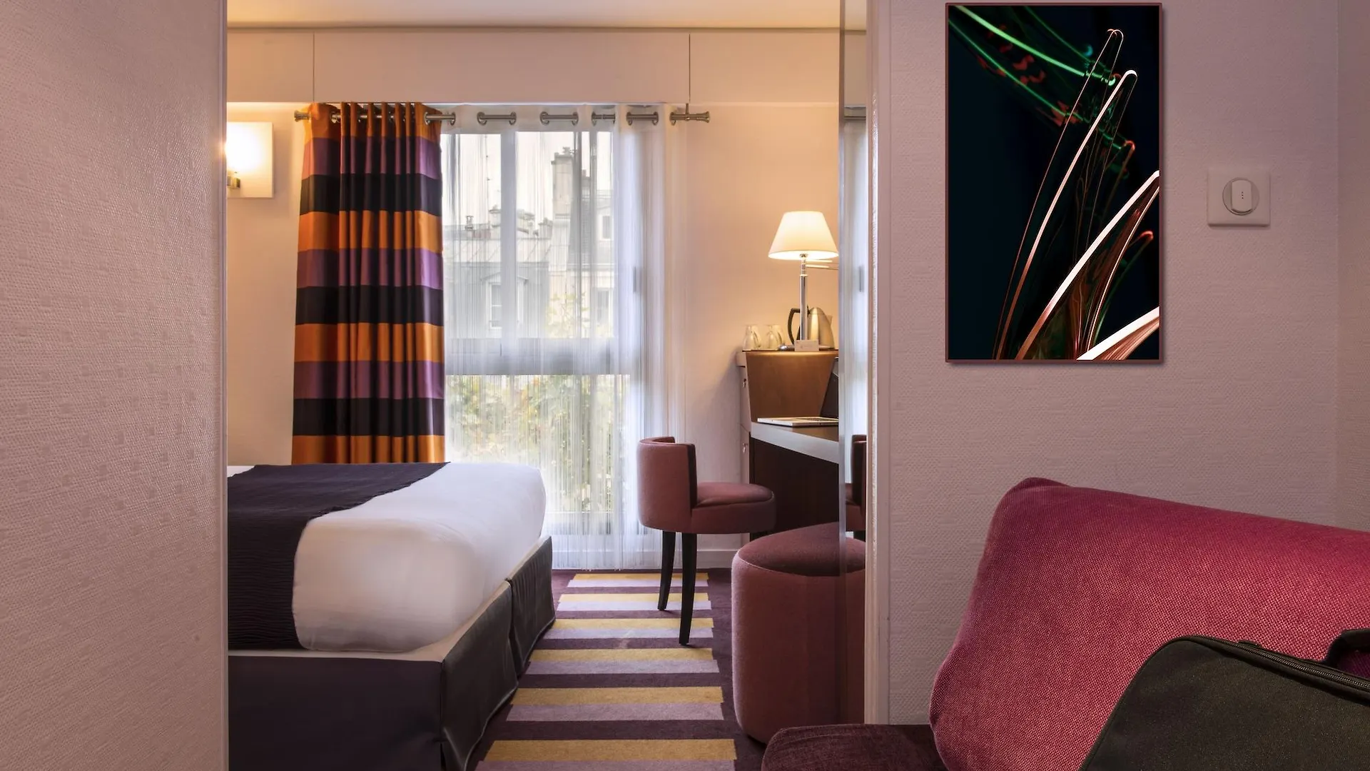 Hotel Ampere 4*
