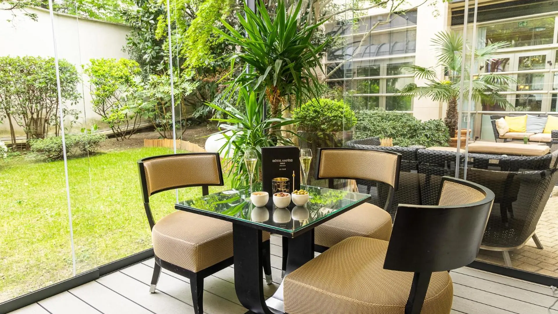 Ampere Hotel 4*